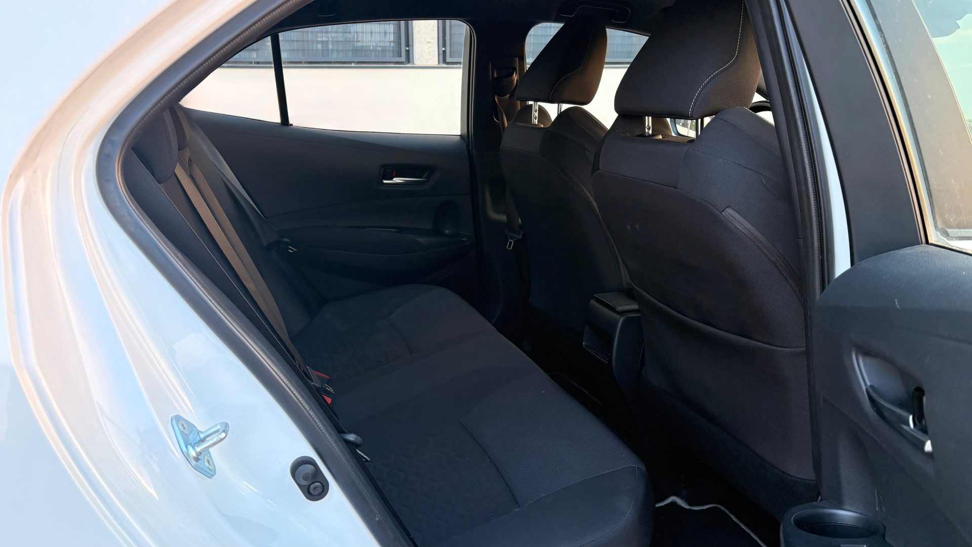 TOYOTA Corolla 1.8 125H ACTIVE TECH ECVT foto 13