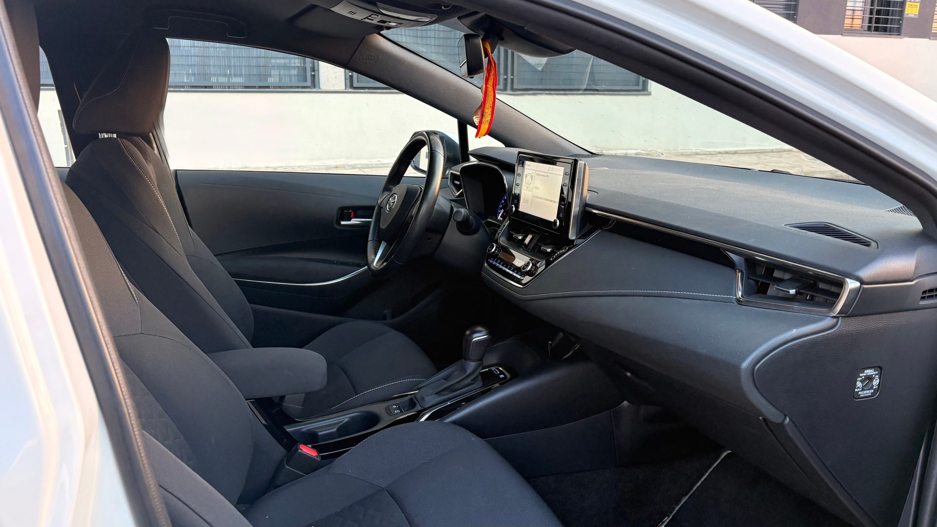 TOYOTA Corolla 1.8 125H ACTIVE TECH ECVT foto 11