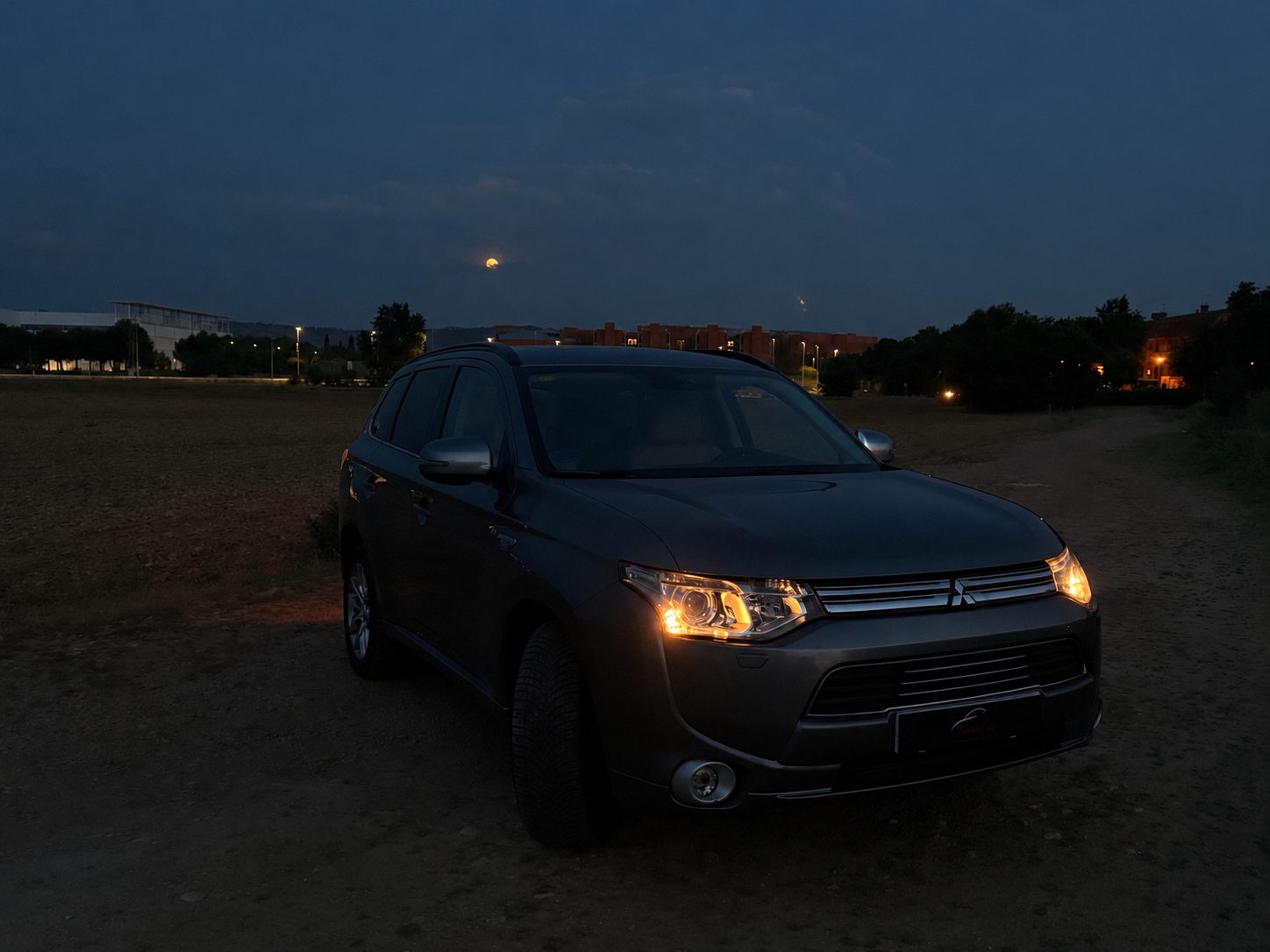 MITSUBISHI Outlander 2.0 PHEV Kaiteki Auto 4WD foto 2