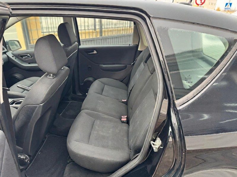 MERCEDES-BENZ Clase A A 180 CDI Elegance foto 11