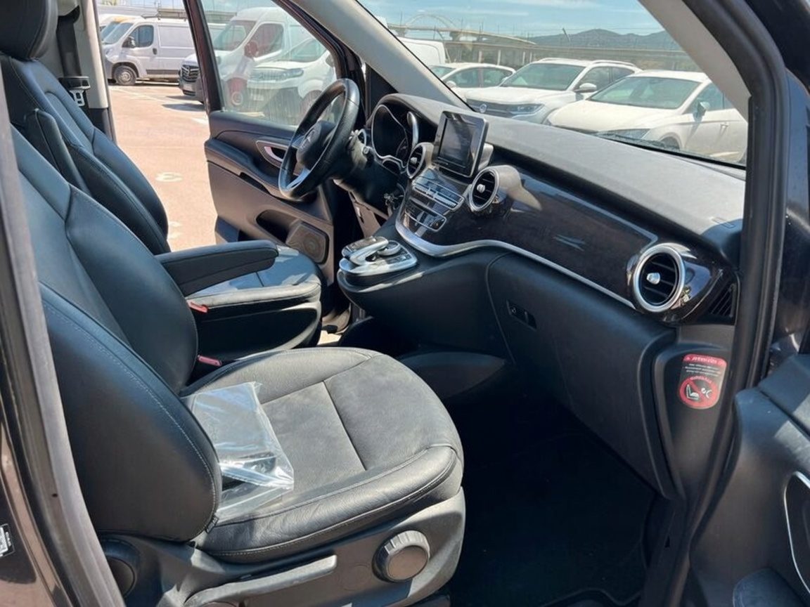 MERCEDES-BENZ Clase V 220 d Avantgarde Largo foto 10