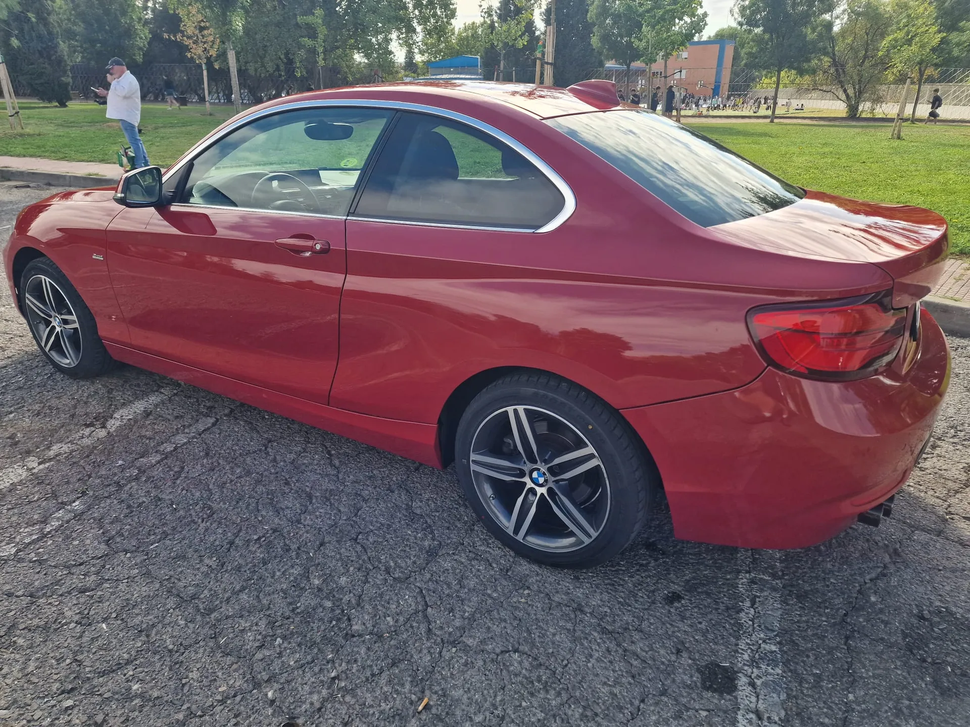 BMW Serie 2 230i foto 9